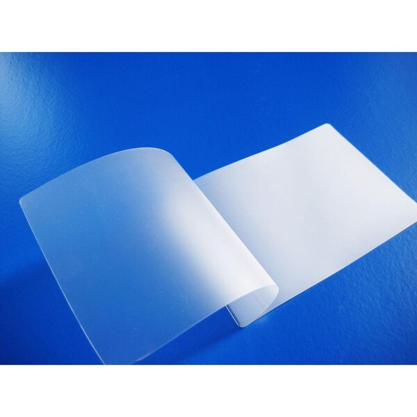 chất liệu giấy làm card visit giám đốc nhựa plastic