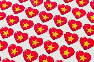 In sticker cờ Việt Nam giá rẻ, thiết kế theo yêu cầu tại Hà Nội