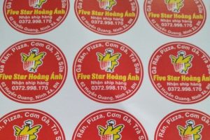 In tem nhãn gà rán giá rẻ, thiết kế theo yêu cầu