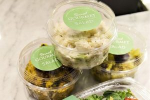 In tem dán hộp nhựa giá rẻ, thiết kế theo yêu cầu