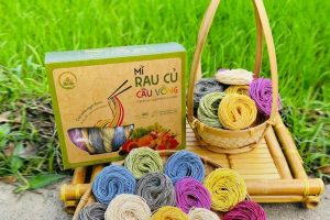 In hộp mì cầu vồng giá rẻ, mẫu đẹp